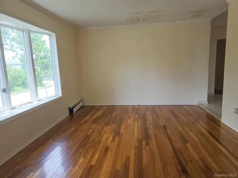 4 Broadfield Place Glen Cove NY 11542