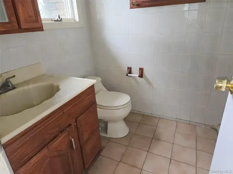 4 Broadfield Place Glen Cove NY 11542