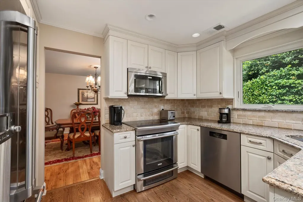 15 Huber Court Rockville Centre NY 11570
