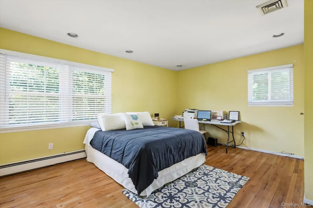 15 Huber Court Rockville Centre NY 11570