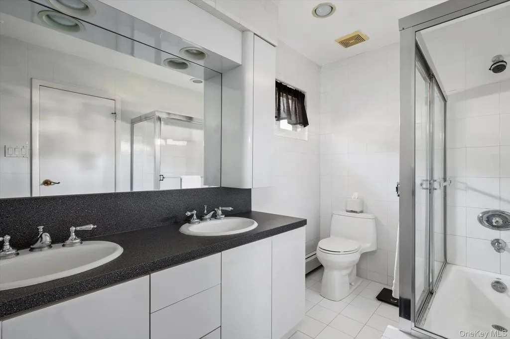 15 Huber Court Rockville Centre NY 11570