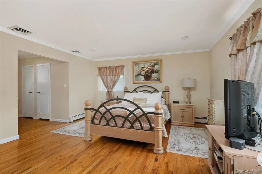 15 Huber Court Rockville Centre NY 11570