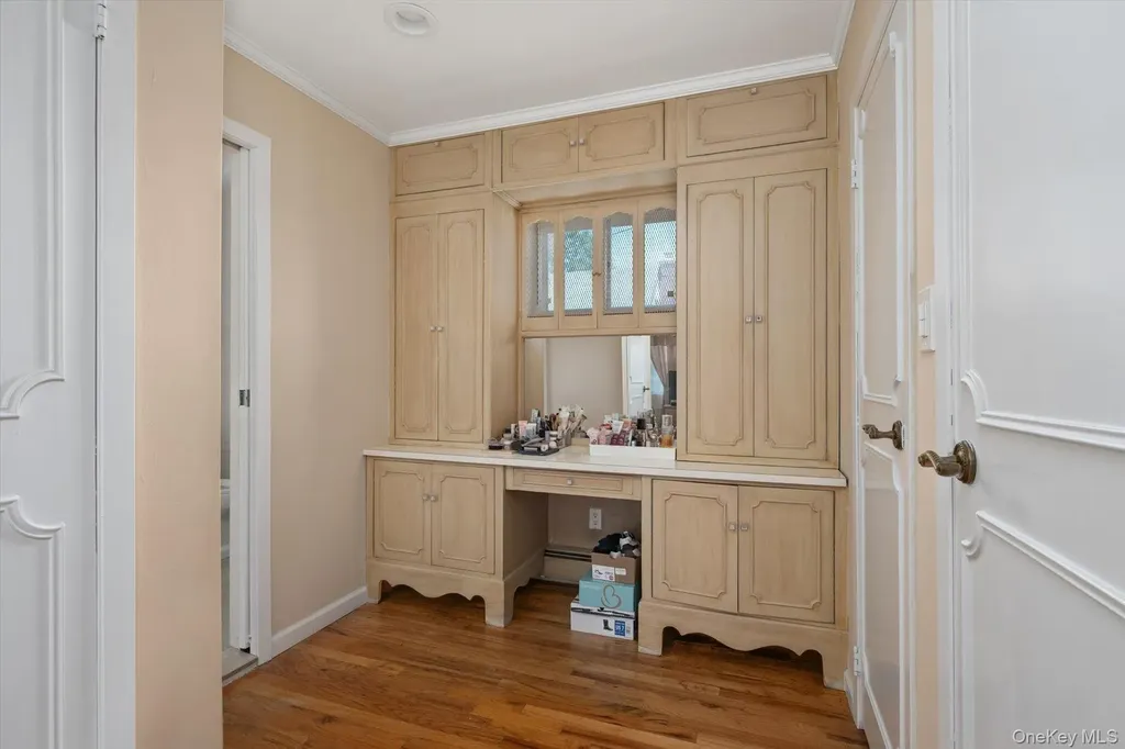 15 Huber Court Rockville Centre NY 11570