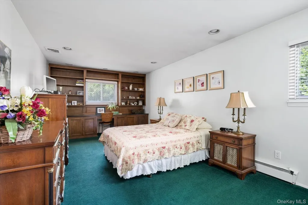 15 Huber Court Rockville Centre NY 11570
