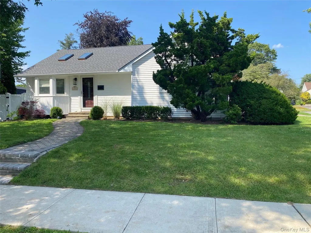 5 Cheshire Avenue Syosset NY 11791