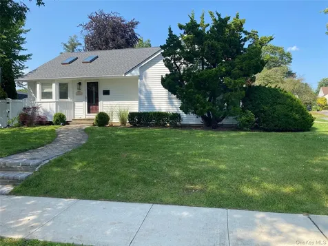 5 Cheshire Avenue Syosset NY 11791