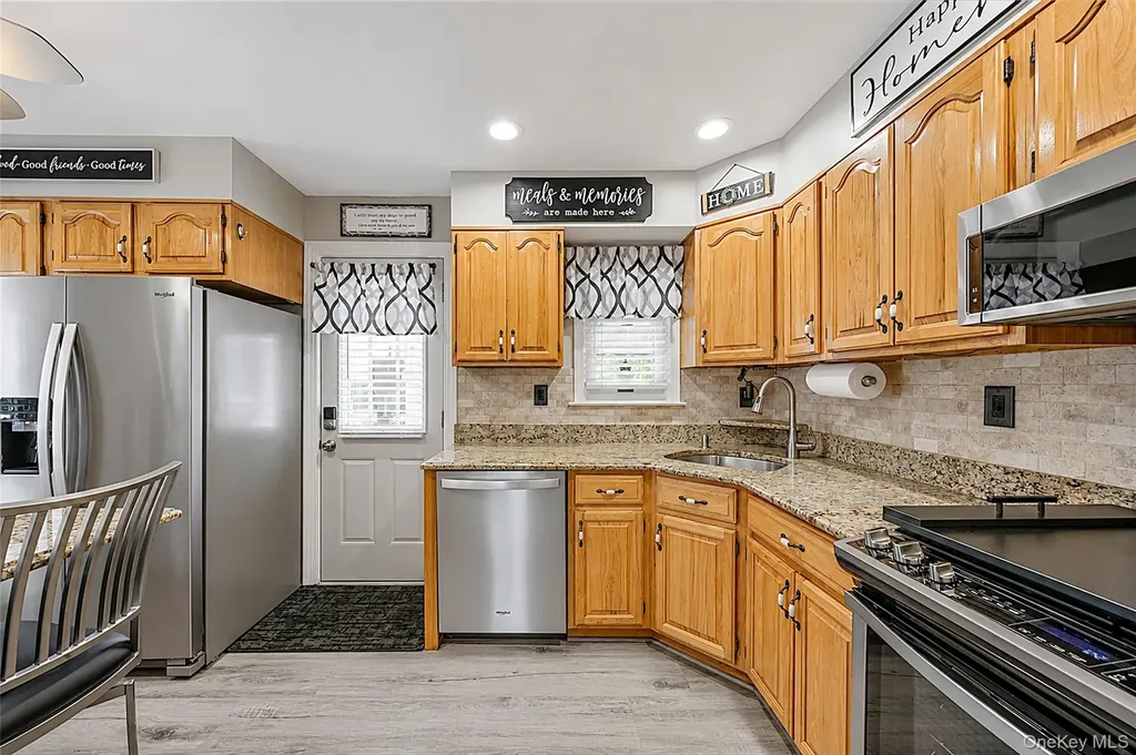 7 Farmedge Road Bethpage NY 11714