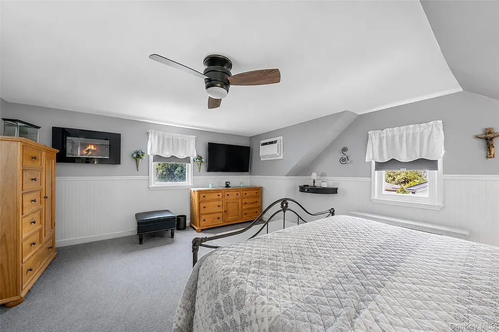 7 Farmedge Road Bethpage NY 11714