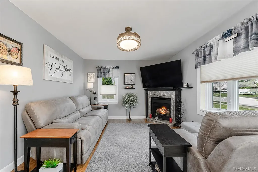 7 Farmedge Road Bethpage NY 11714
