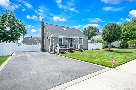 7 Farmedge Road Bethpage NY 11714