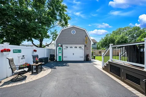 7 Farmedge Road Bethpage NY 11714