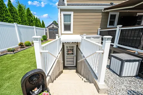 7 Farmedge Road Bethpage NY 11714