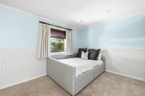 26 Jennings Lane Woodbury NY 11797