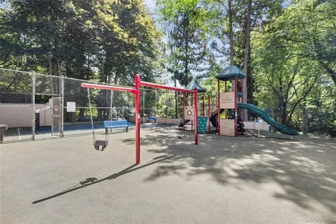 26 Jennings Lane Woodbury NY 11797