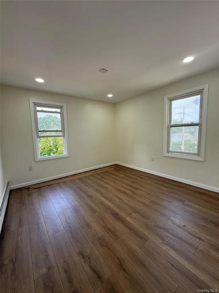 40 S Corona Avenue Valley Stream NY 11580