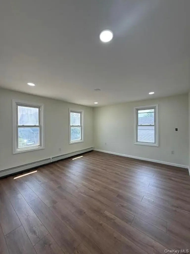 40 S Corona Avenue Valley Stream NY 11580