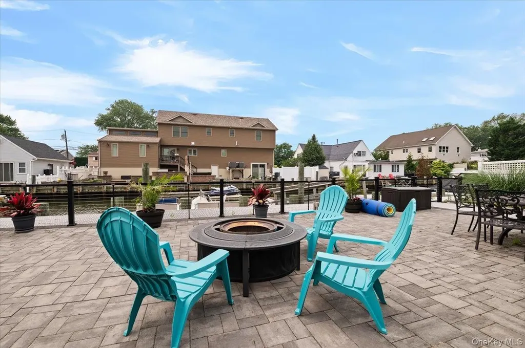 2548 Ocean Avenue Seaford NY 11783