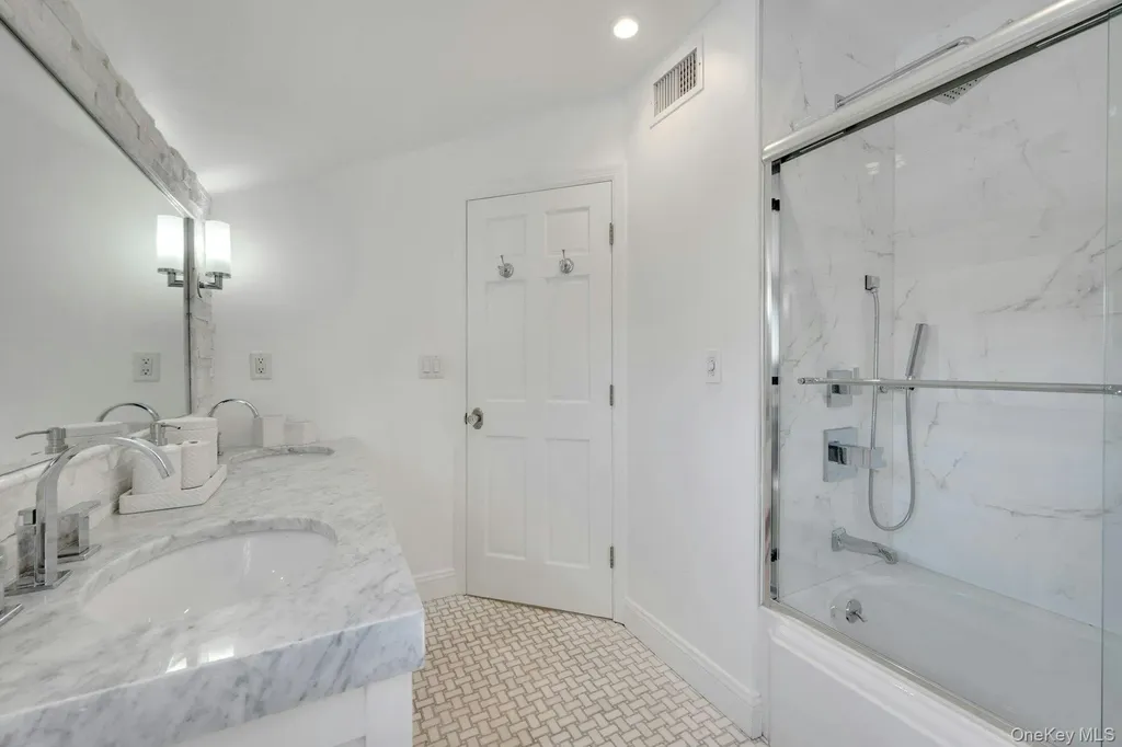 4 Lorraine Drive Eastchester NY 10709