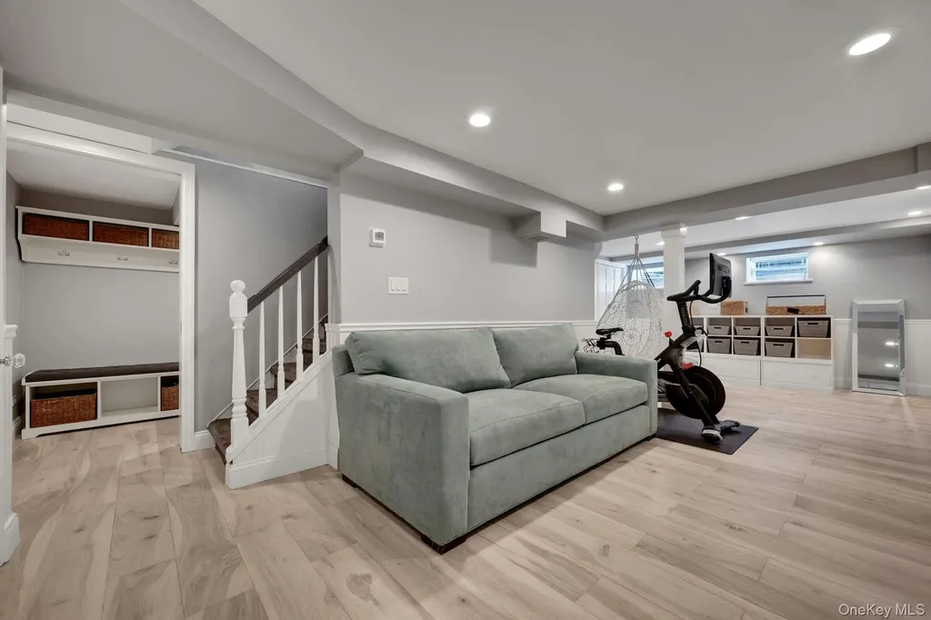 4 Lorraine Drive Eastchester NY 10709