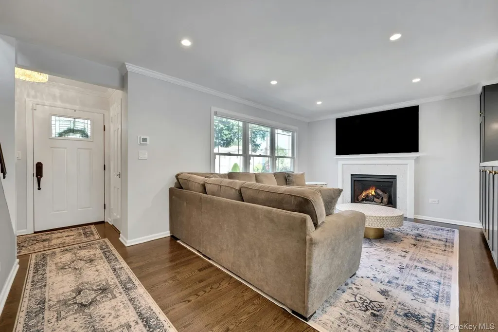 4 Lorraine Drive Eastchester NY 10709