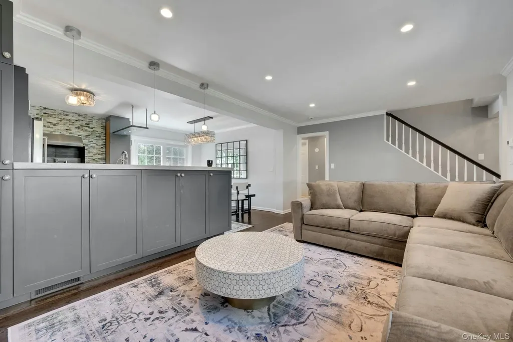 4 Lorraine Drive Eastchester NY 10709