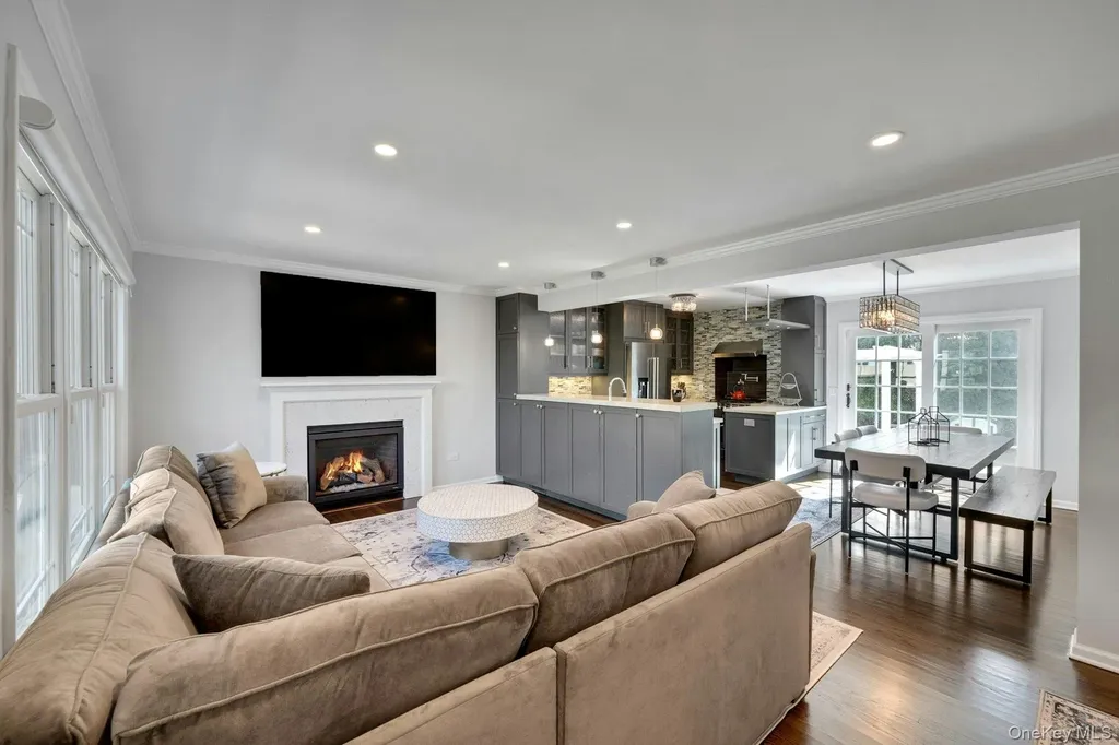 4 Lorraine Drive Eastchester NY 10709