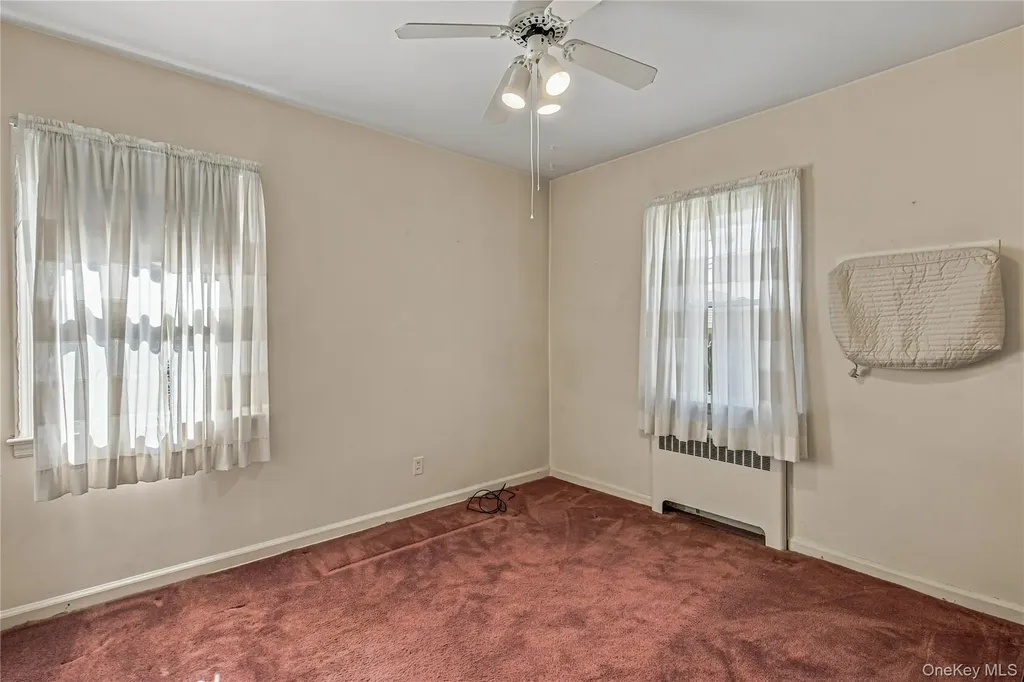 163 Laurel Drive New Hyde Park NY 11040