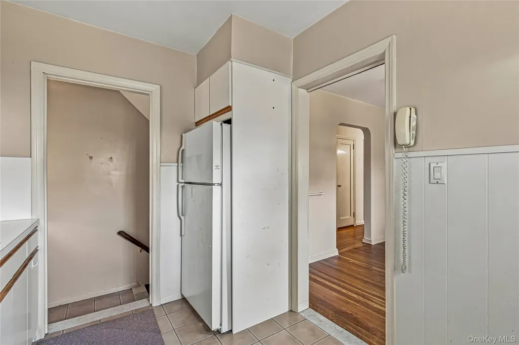 163 Laurel Drive New Hyde Park NY 11040
