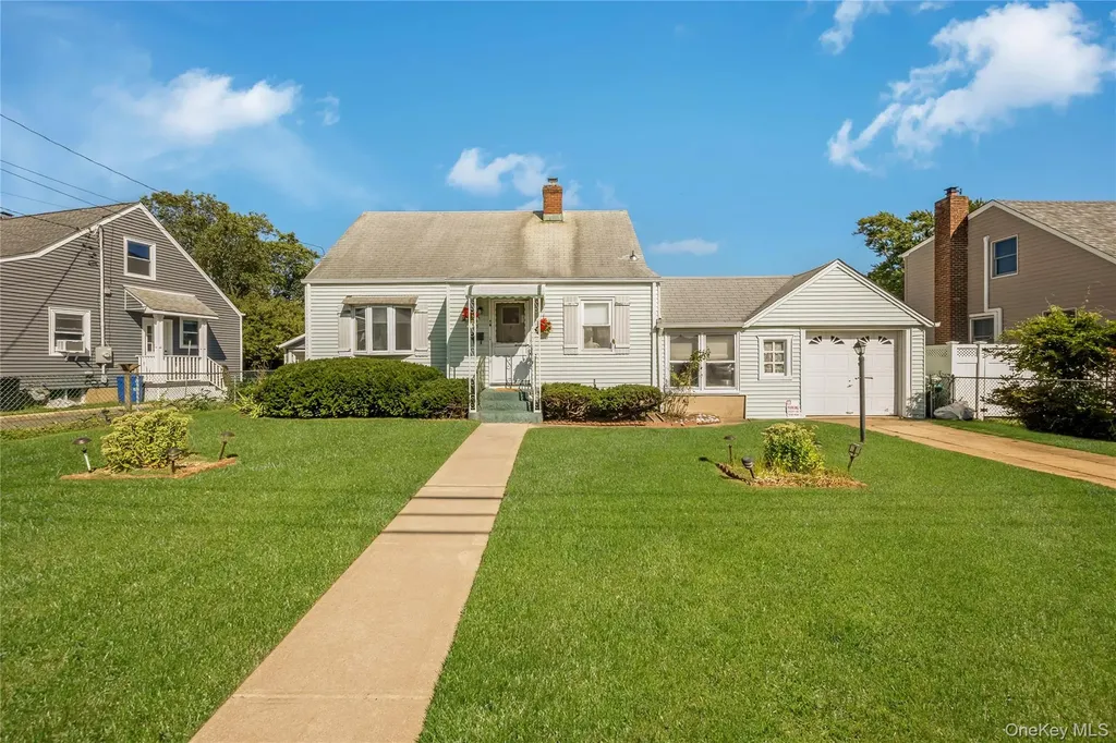 45 Birch Avenue E Farmingdale NY 11735