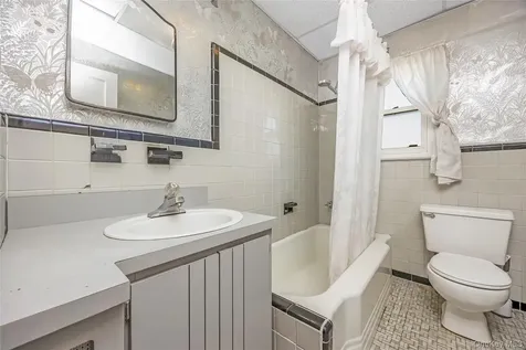 45 Birch Avenue E Farmingdale NY 11735