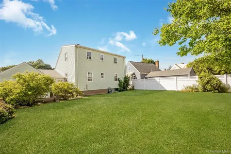 45 Birch Avenue E Farmingdale NY 11735