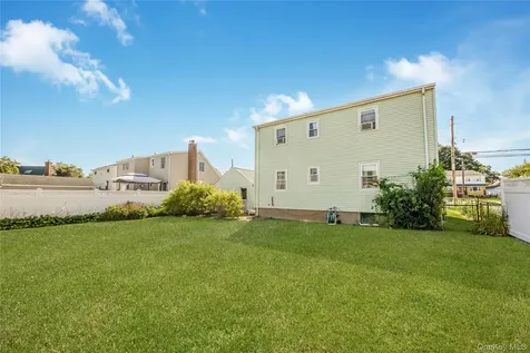 45 Birch Avenue E Farmingdale NY 11735