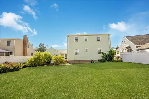 45 Birch Avenue E Farmingdale NY 11735