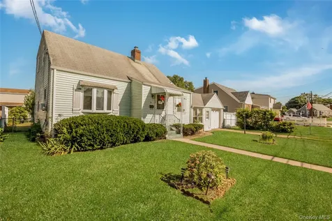 45 Birch Avenue E Farmingdale NY 11735