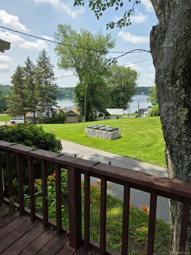 22 Gardenia Circle Hopewell Junction NY 12533
