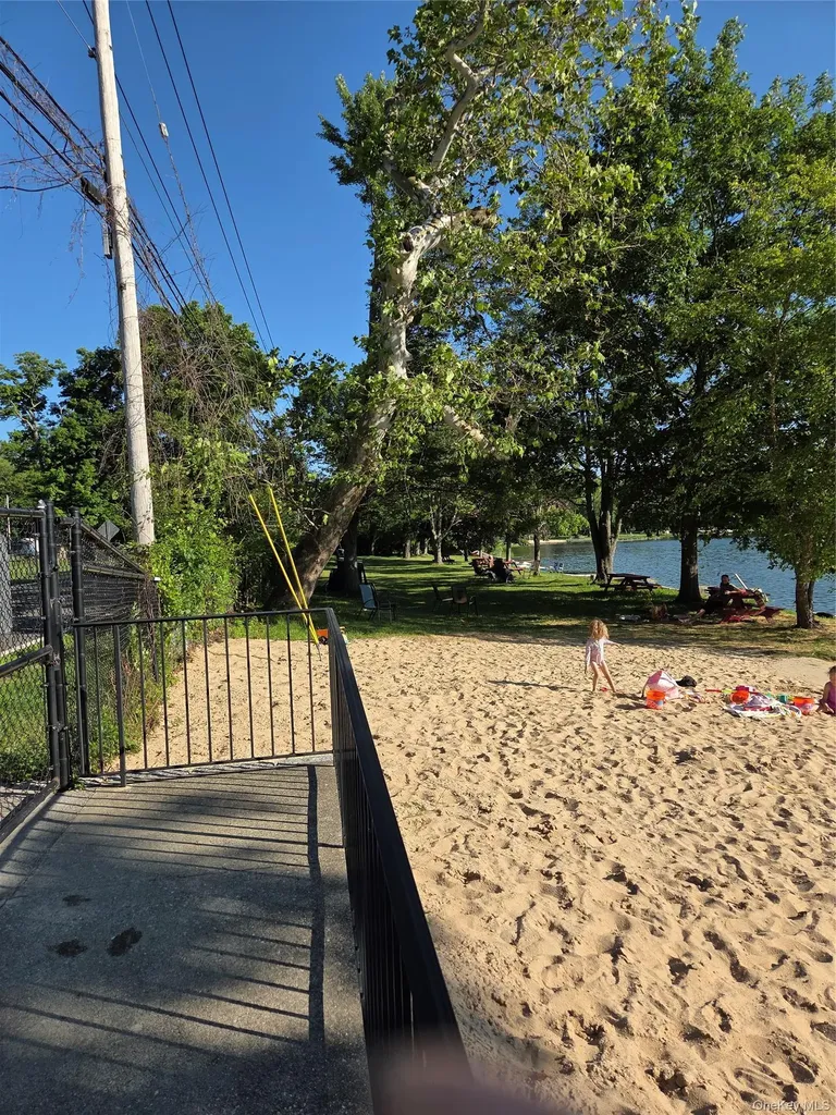 22 Gardenia Circle Hopewell Junction NY 12533