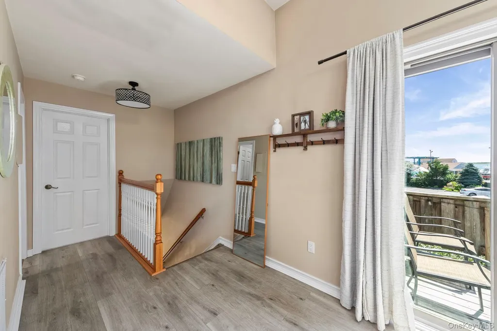 1 Anchorage Way Freeport NY 11520
