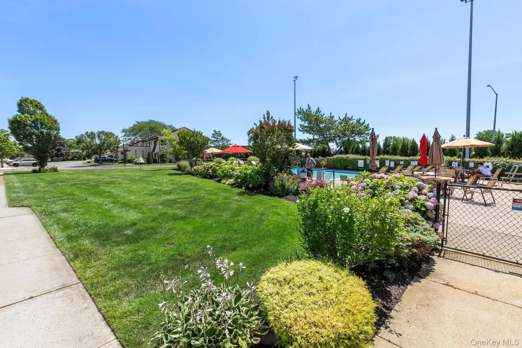 1 Anchorage Way Freeport NY 11520
