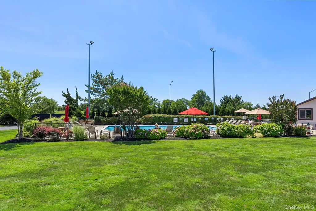 1 Anchorage Way Freeport NY 11520