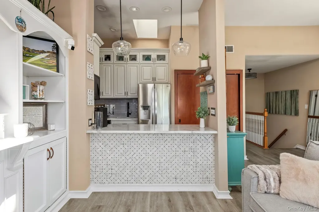 1 Anchorage Way Freeport NY 11520