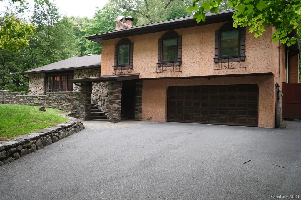 50 Pleasant Ridge Drive Poughkeepsie NY 12603
