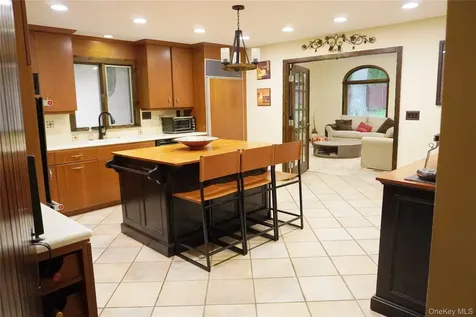 50 Pleasant Ridge Drive Poughkeepsie NY 12603