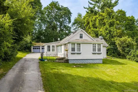 124 Bower Road Poughkeepsie NY 12603