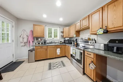 124 Bower Road Poughkeepsie NY 12603
