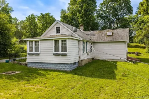 124 Bower Road Poughkeepsie NY 12603