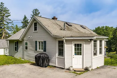 124 Bower Road Poughkeepsie NY 12603