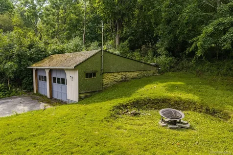 124 Bower Road Poughkeepsie NY 12603