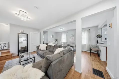 124 Bower Road Poughkeepsie NY 12603