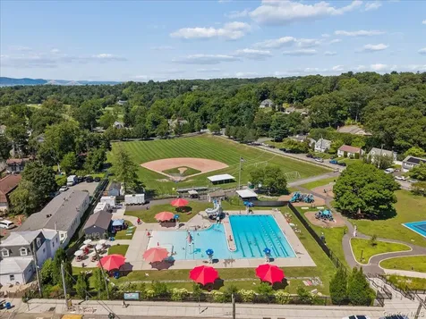 12 Livingston Avenue Dobbs Ferry NY 10522