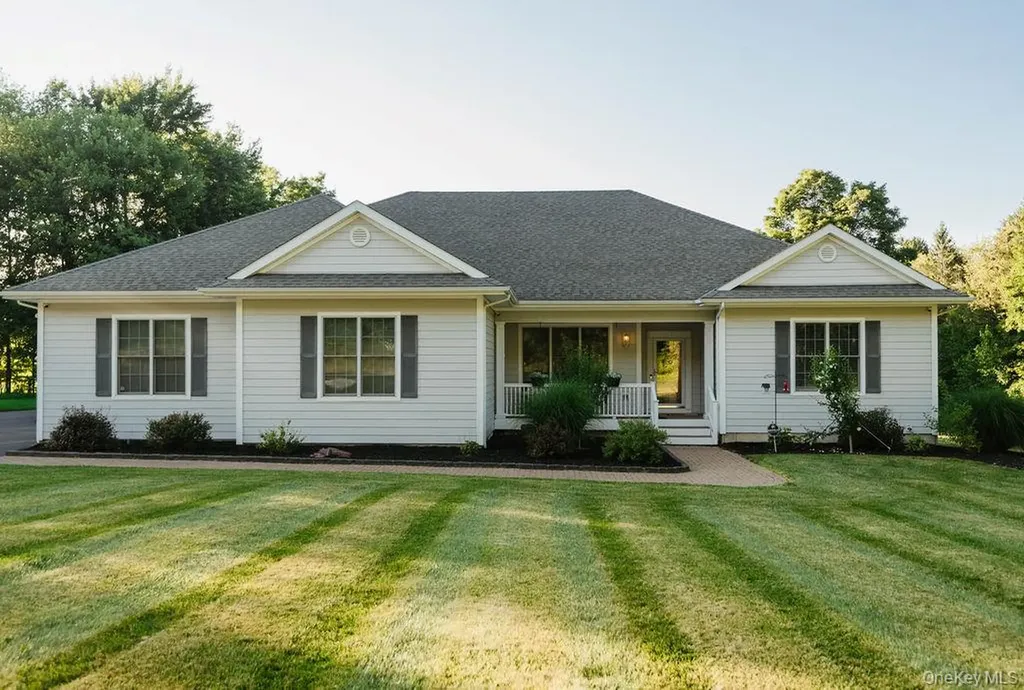 7 Brescia Boulevard Hopewell Junction NY 12533